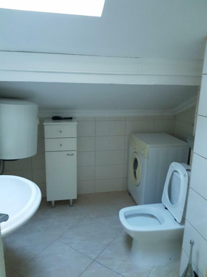 Emi Appartement Budva Buitenkant foto