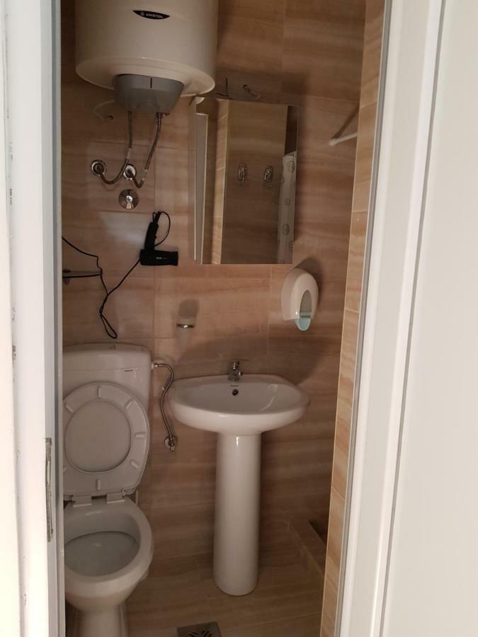 Emi Appartement Budva Buitenkant foto