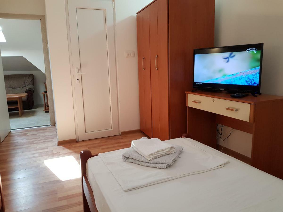 Emi Appartement Budva Buitenkant foto
