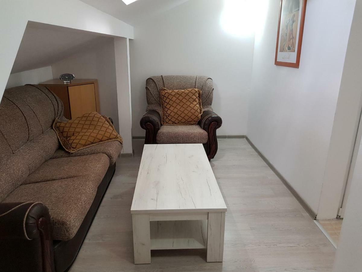 Emi Appartement Budva Buitenkant foto